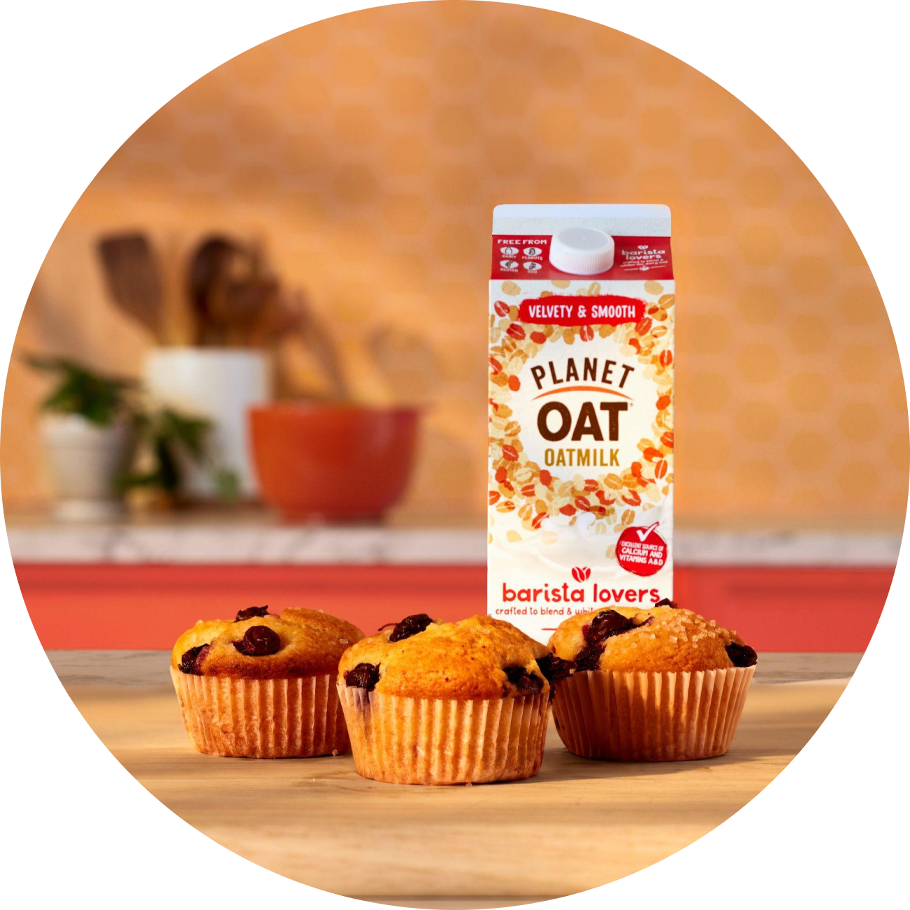 Planet Oat Barista Lovers Oatmilk with blueberry muffins