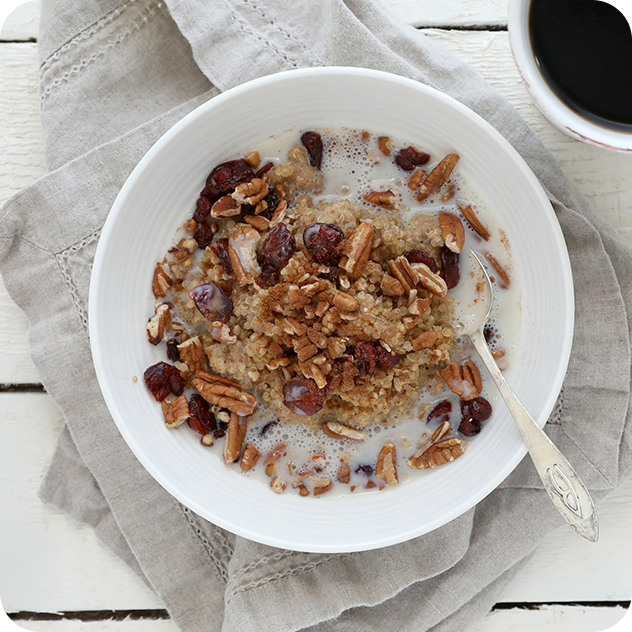 breakfast quinoa bowl